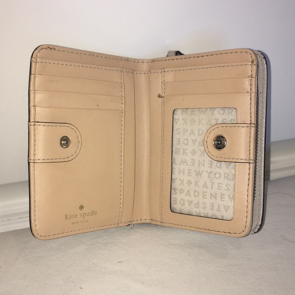 Kate Spade Wallet - Picture 2 of 2